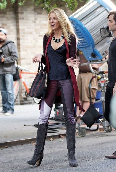 Serena Burberry Orchard striped bag gossip girl Rupert Sanderson boots rag bone jeans Blake_Lively