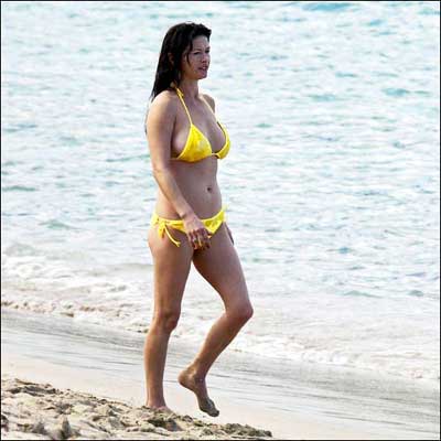 Catherine Zeta Jones Bikini Body