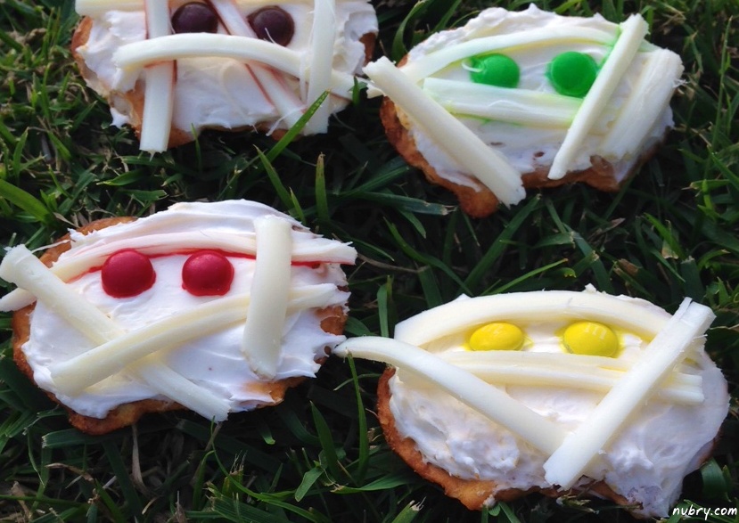 Halloween Mummy Crackers: Easy Pretzel Crisps Recipe