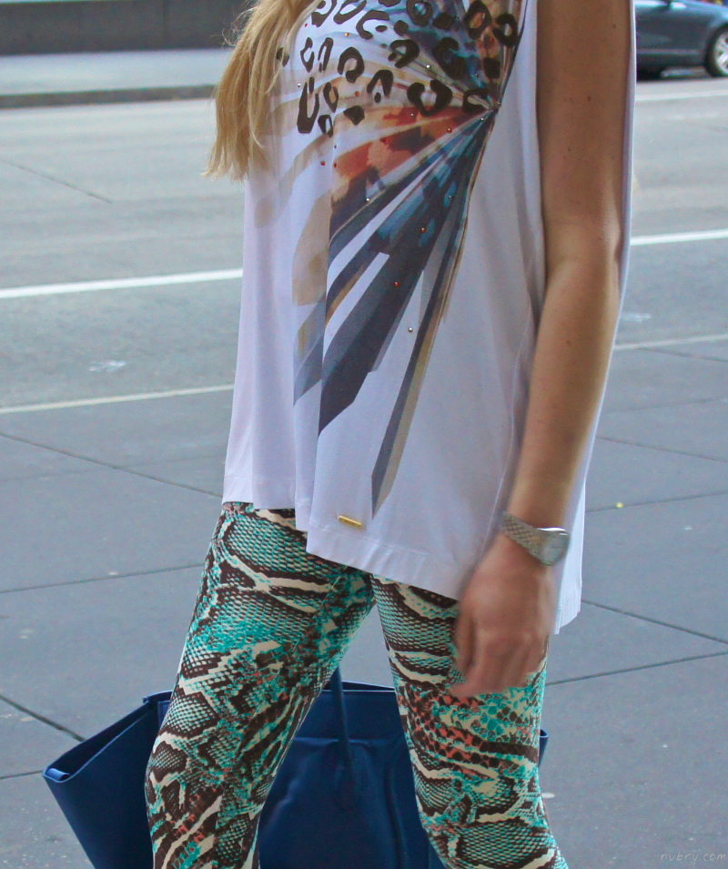 What To Wear With Printed Leggings To Not Look Fat - Gretchy - The