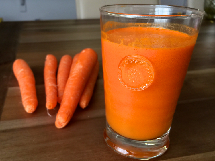 carrot juice with ginger turmeric and lemon 1