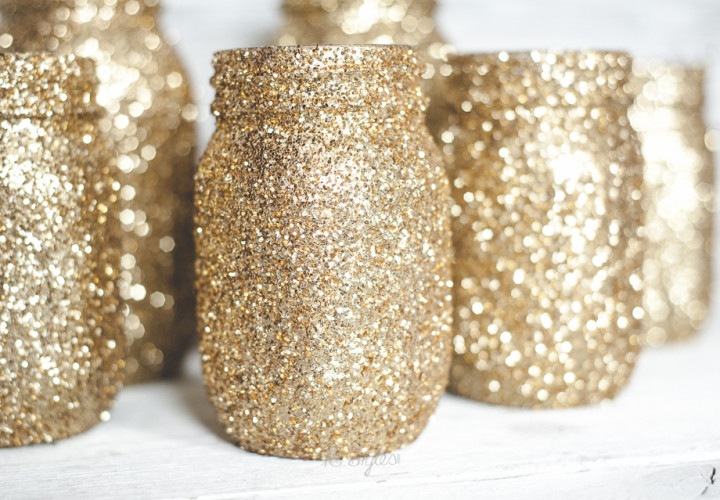 Gold-glitter-mason-jars