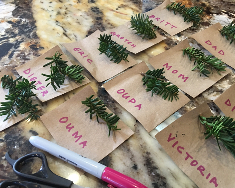 stress-free holiday tips - last minute place setting cards - brown paper bag DIY