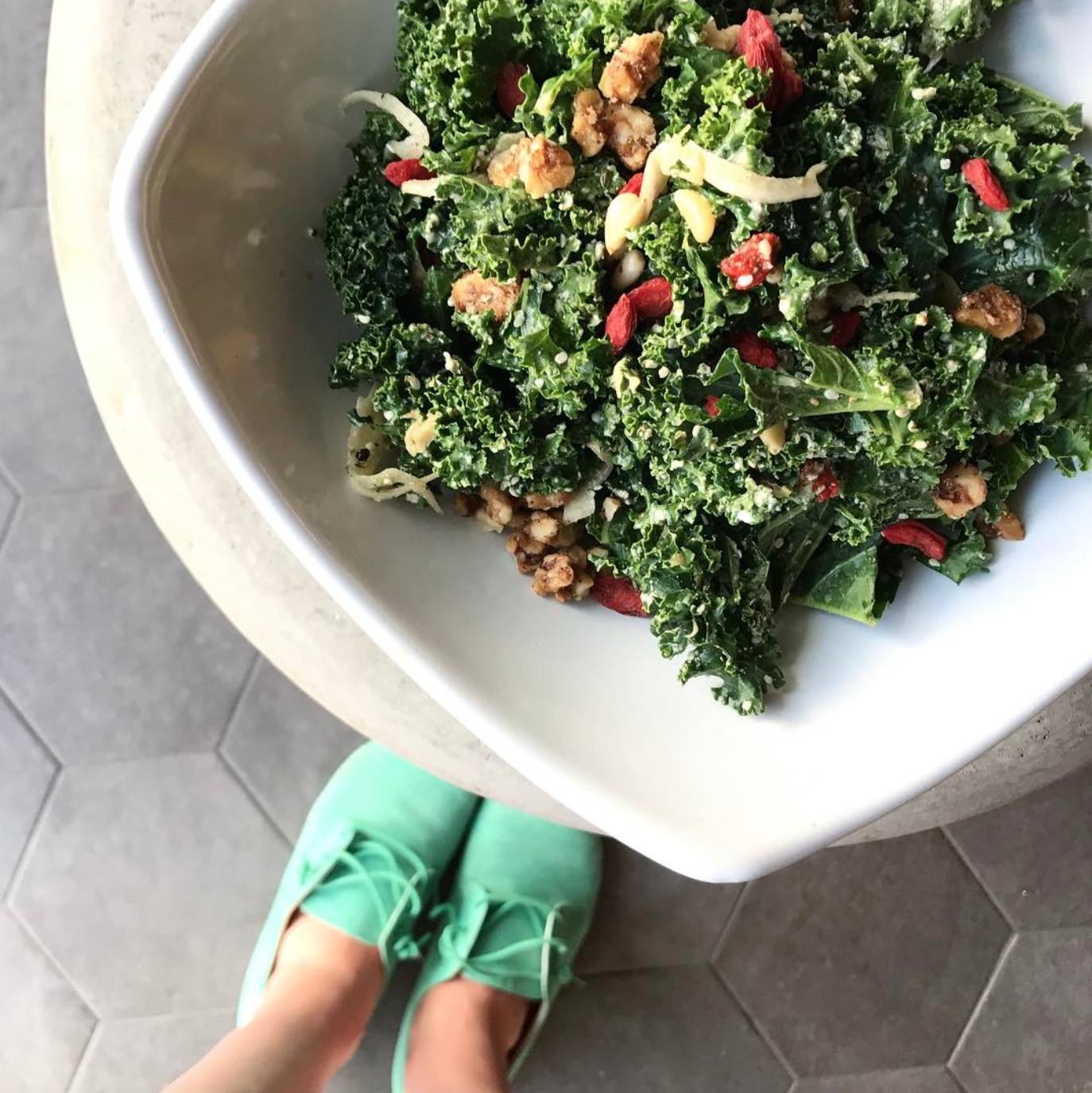 how to get rid of inflammation - kale salad from beaming