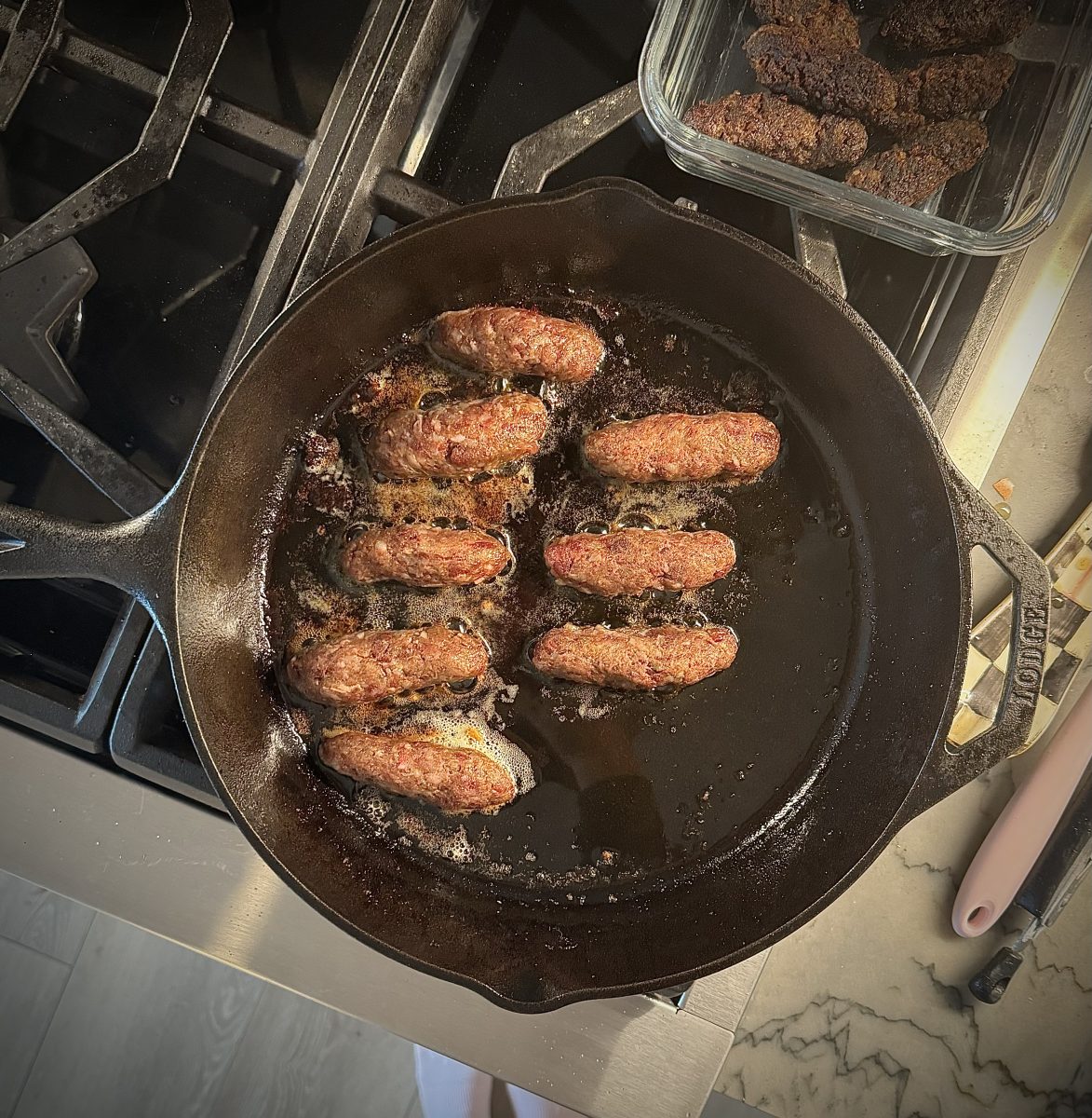 easy breakfast sausage recipe on stovetop.