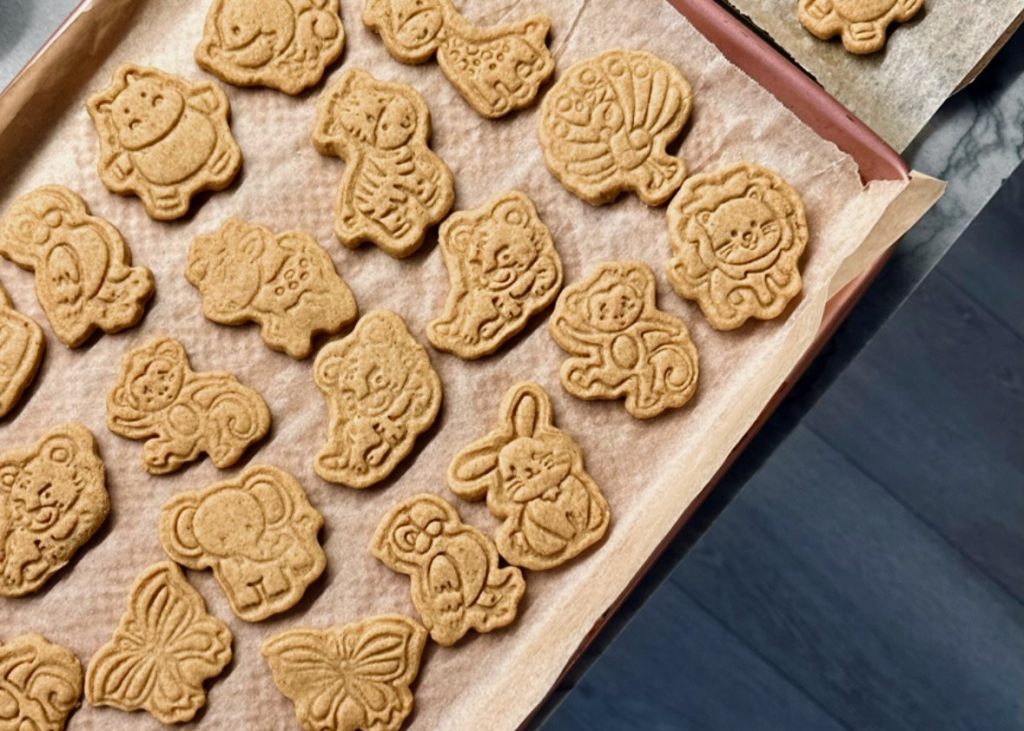 homemade animal crackers recipe with einkorn wheat