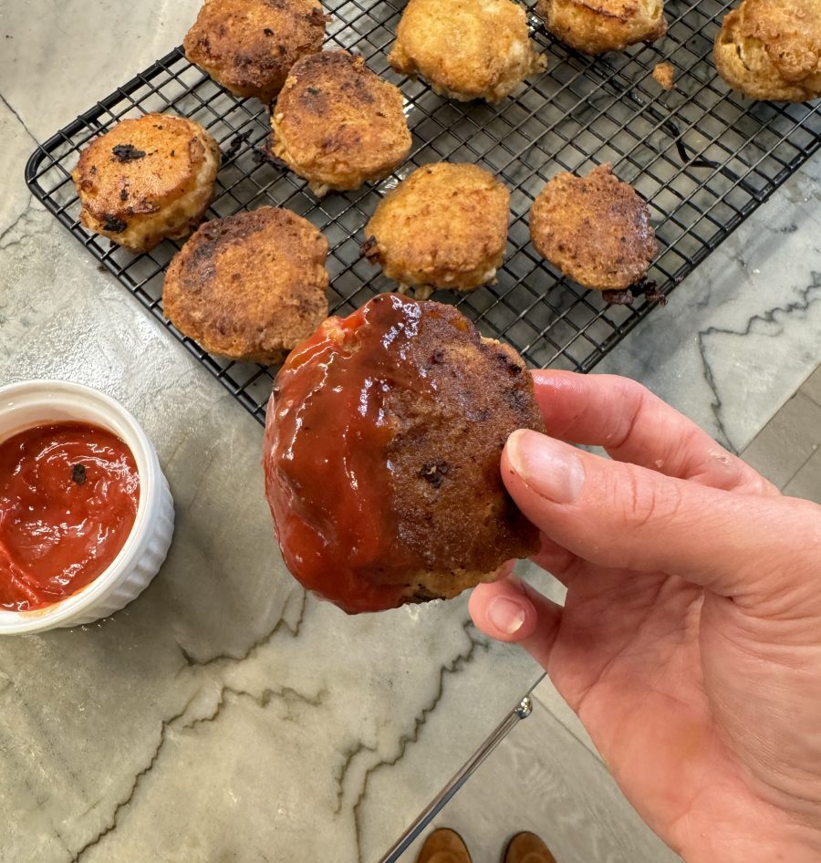 chicken nugget with ketchup - homemade