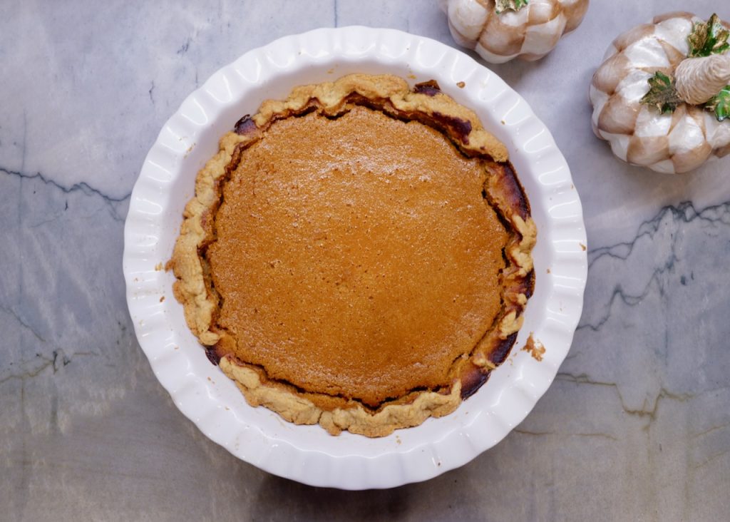 homemade pumpkin pie for thanksgiving