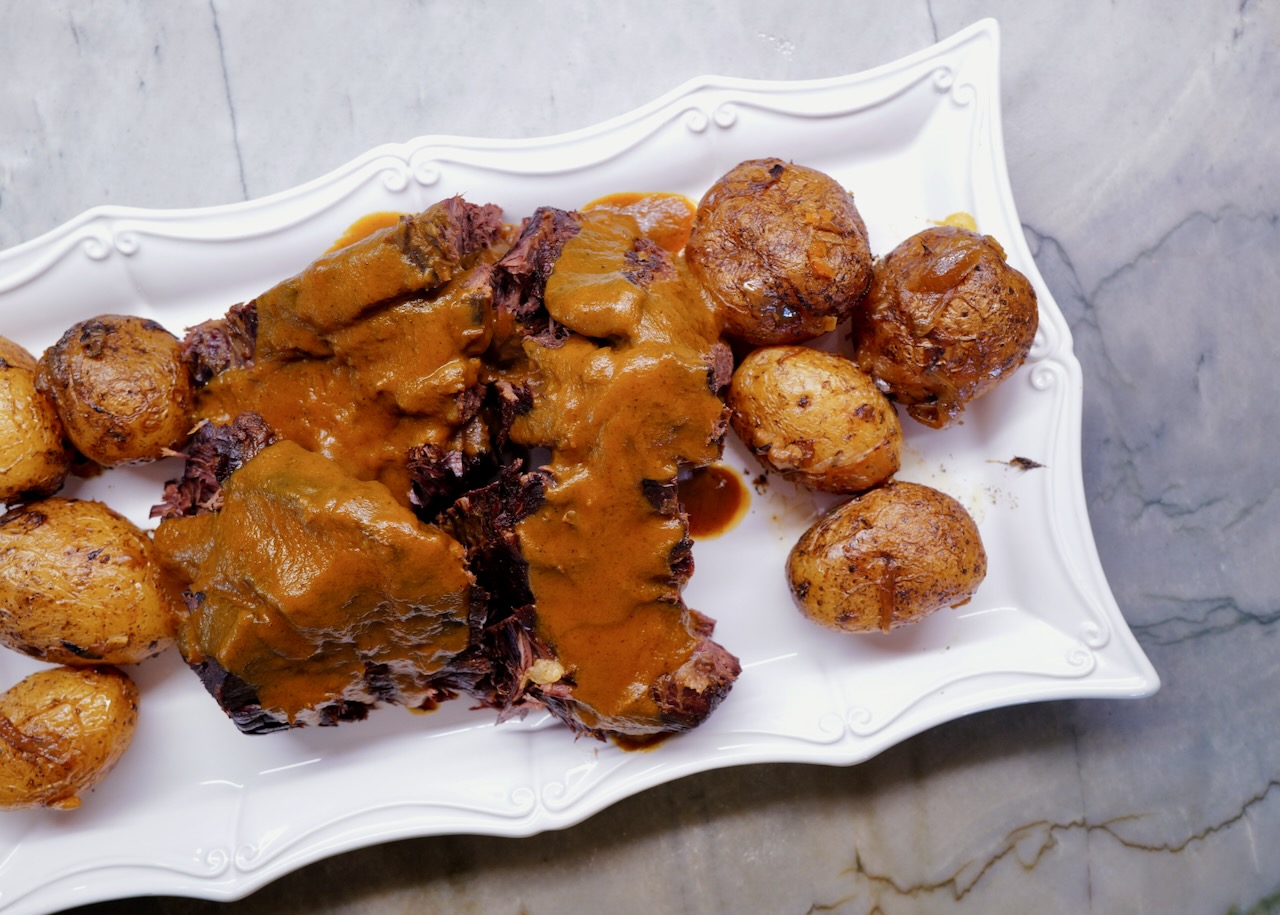 beef pot roast with gravy