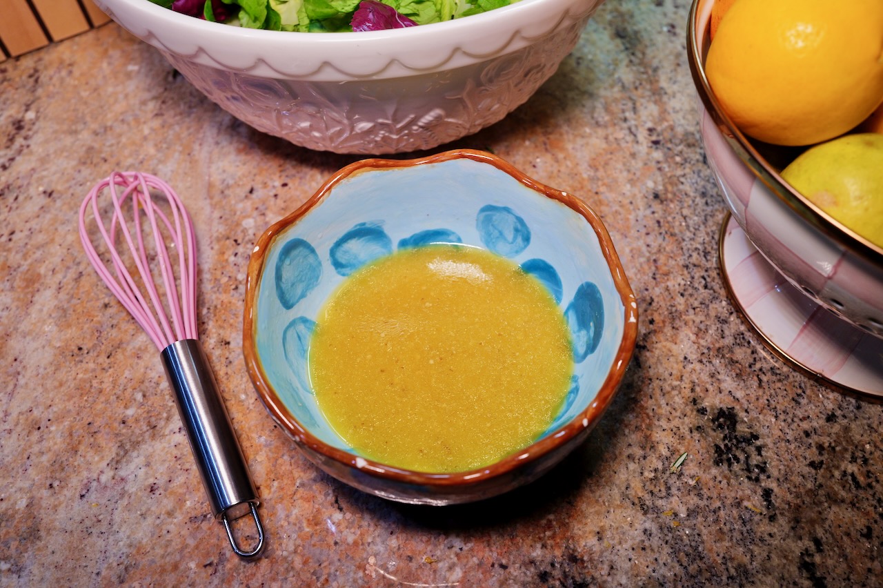 Quick and Easy Vinaigrette Salad Dressing