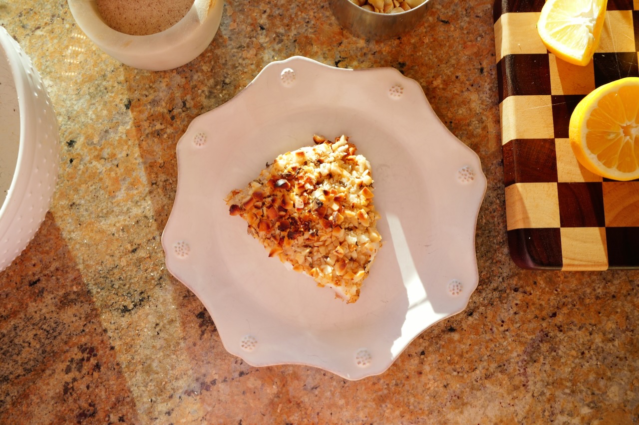 macadamia nut crusted halibut on juliska plate - Gretchy Recipes